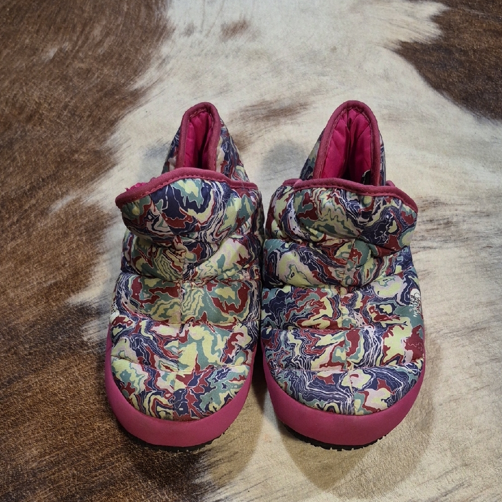 The North Face Kids Marbled Pink Trim Quilted Snow Boots